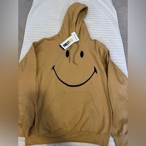 Super cute and comfy sweatshirt! Pacsun x Smiley Brand!